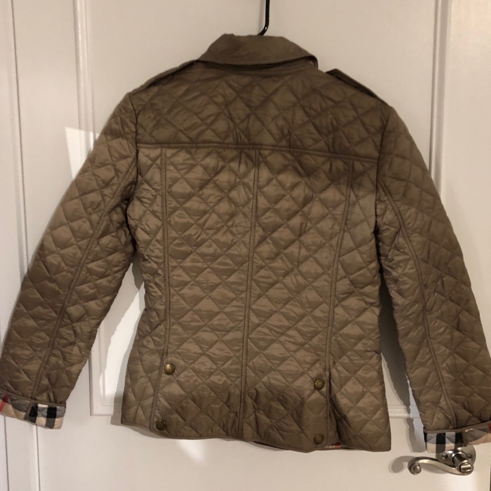Like NEW Burberry Quilted Jacket